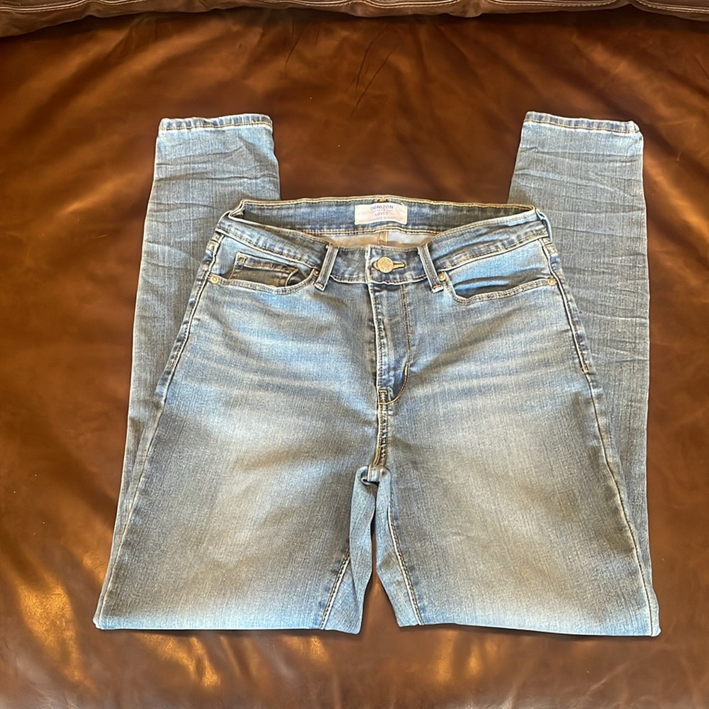 Denizen X Levi’s high waisted jeans